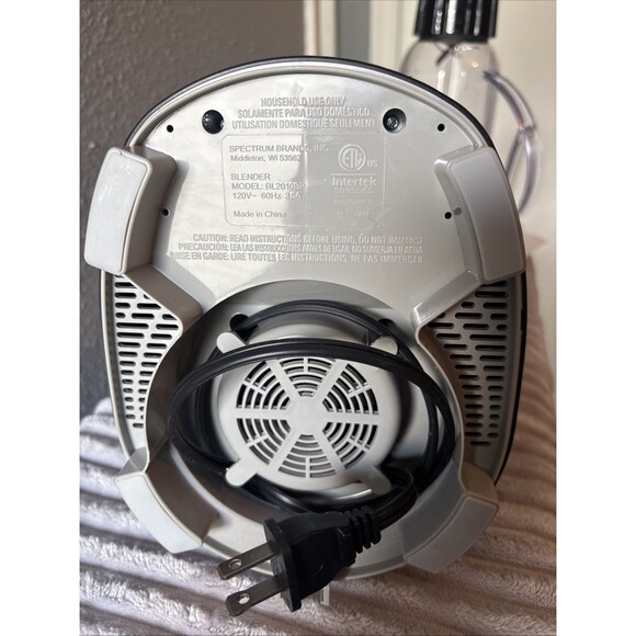 BLACK+DECKER 10-Speed Countertop Blender BL2010BP 6-Cup Plastic Jar Works! - Picture 14 of 15